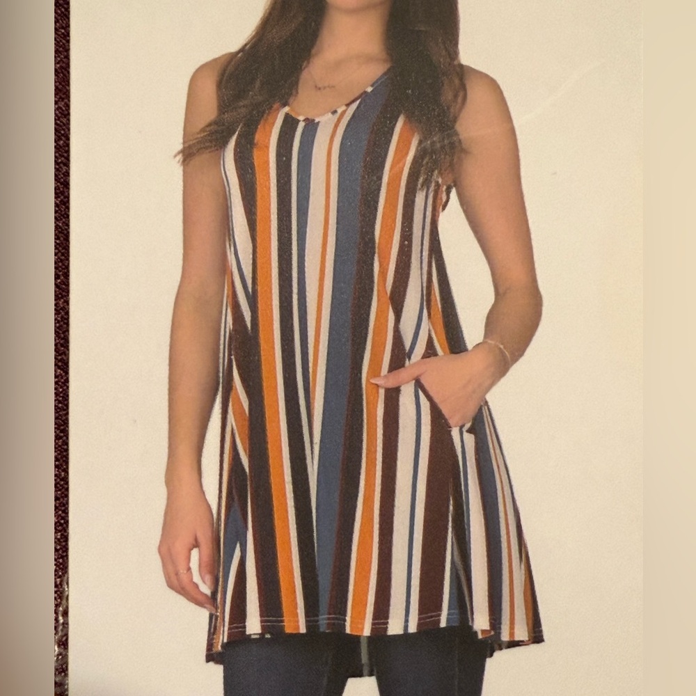 NWT Lildy Striped Multicolor Sleeveless Tunic Top Size S/M